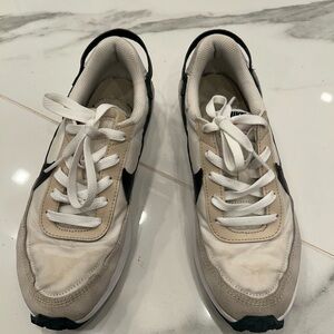 Nike White and Cream Athletic Shoes with Retro Design